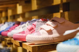 De nombreuses entreprises de chaussures ont des commandes jusqu'à la fin de l'année