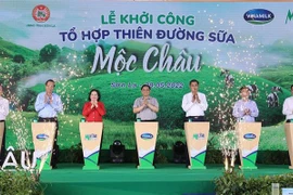 Le PM Pham Minh Chinh inspecte et lance de grands projets à Son La
