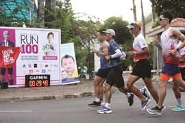 Les coureurs se tirent la bourre pour redonner le sourire aux enfants
