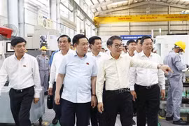 Le président de l’Assemblée nationale rend visite au groupe THACO