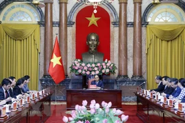 Le président souligne les liens traditionnels spéciaux Vietnam-Laos