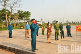 La force de milice et d’autodéfense de Bac Giang s’engage dans la lutte anti-Covid-19