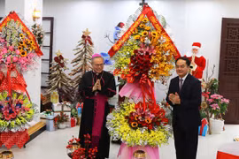 L’archevêché de Huê comblé de voeux pour Noël 2023