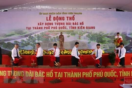 Construction du Mémorial du Président Ho Chi Minh et inauguration du Temple des martyrs à Phu Quoc