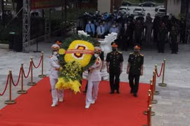 Inhumation des restes de soldats vietnamiens tombés au Laos