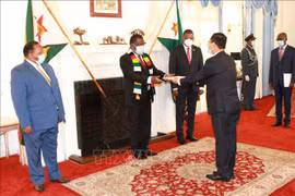 Le Zimbabwe souhaite développer ses relations de coopération multiforme avec le Vietnam 