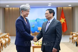 Le Premier ministre Pham Minh Chinh reçoit la ministre australienne des Affaires étrangères