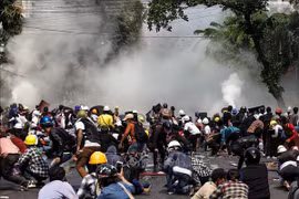 Myanmar : le Vietnam soutient une solution intégrale avec des engagements des parties concernées 