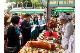 La province de Cao Bang développe sa marque touristique grâce à la gastronomie 