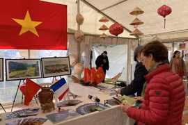 Le Vietnam se brille au Week-end de la Francophonie à Yèbles