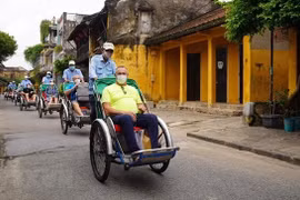 Le PM: définir une feuille de route pour une réouverture sûre au tourisme international.