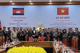 Les provinces de Kon Tum et Stung Treng scellent leur coopération intégrale