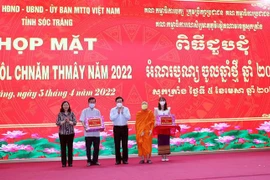 Fête Chol Chnam Thmay : Des dirigeants présentent leurs vœux à la communauté khmère 
