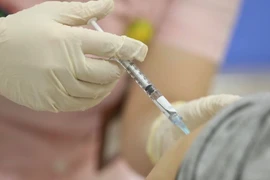 Hanoi commence la vaccination anti-Covid-19 pour les enfants âgés de 5 à 11 ans
