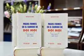 Un livre du secrétaire général Nguyên Phu Trong publié en espagnol 