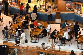 Le marché du travail de Singapour continue de se redresser au 2e trimestre