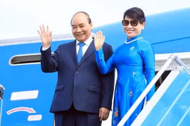 Le président Nguyên Xuân Phuc part pour la Thaïlande 