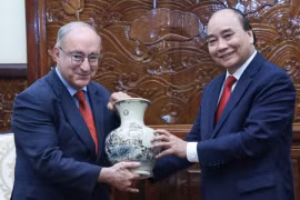 Le chef de l’Etat reçoit le président du Service Universitaire Mondial Allemagne