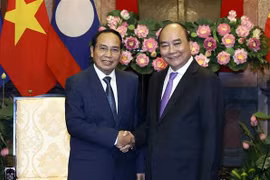 Pour promouvoir les relations d'amitié et de coopération intégrale Vietnam-Laos 