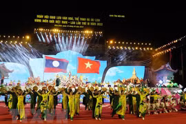 La revue lao Anou Mai exalte les relations Vietnam-Laos