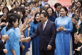 Le Premier ministre Pham Minh Chinh préside un Dialogue avec des femmes