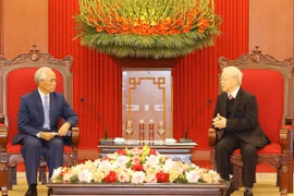 Vietnam-Laos: Le leader du PCV Nguyen Phu Trong reçoit un responsable du PPRL