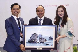 Le président Nguyên Xuân Phuc rencontre la diaspora vietnamienne en Indonésie