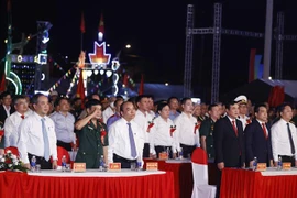 Le président Nguyen Xuan Phuc à la célébration des 50 ans de la victoire de Cam Doi