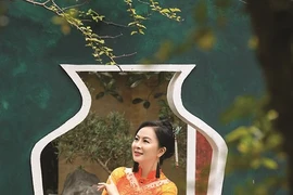 Des áo dài inspirés de la céramique 