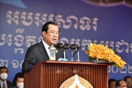 Les dirigeants du PCV félicitent les 71 ans de la fondation du Parti du peuple cambodgien