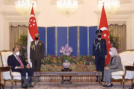 La visite d’État du président vietnamien à Singapour concrétise la politique extérieure