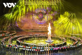 L'art xoè Thai de Son La, main dans la main