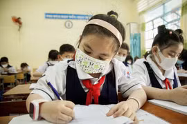 Le représentant de l'OMS souligne les avantages du retour des enfants à l'école