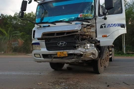 Des victimes lao secourues d’un accident de la route à Quang Tri