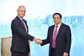 Le PM Pham Minh Chinh reçoit le président de l'Université RMIT