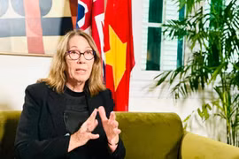 La présidente du Sénat australien, Sue Lines. Photo: VNA