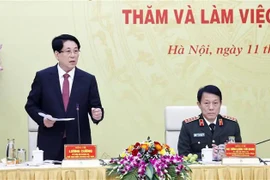 Le président de la République, Luong Cuong, à la séance de travail avec les responsables du ministère de la Sécurité publique le 11 décembre à Hanoï. Photo: VNA