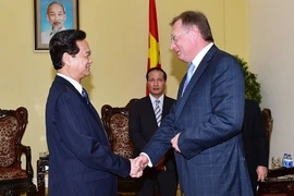 Le PM Nguyên Tân Dung reçoit le directeur général de Zarubezneft 