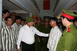 Plus de 18.000 prisonniers amnistiables au Vietnam en 2015