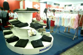 Ouverture de la foire "Mode du Vietnam 2015"