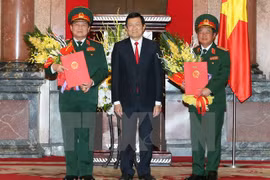 Deux hauts responsables promus au grade de général d'armée