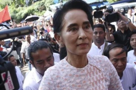 Myanmar: Le parti d’Aung San Suu Kyi remporte la majorité absolue