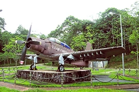 Lung Co, le premier aérodrome international de la révolution 
