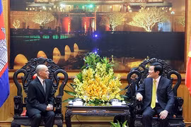 Le chef de l'État vietnamien reçoit le Roi du Cambodge 