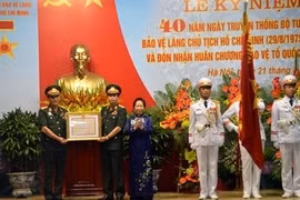 Célébration de la Journée traditionnelle de l’Unité protégeant le mausolée Hô Chi Minh 