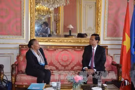 L’inspecteur général du gouvernement en visite de travail en France