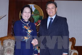 La vice-présidente Nguyen Thi Doan rencontre le vice-président de l'AN laotienne