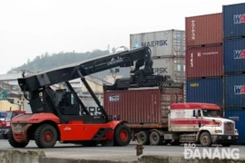 Colloque sur la logistique à Da Nang