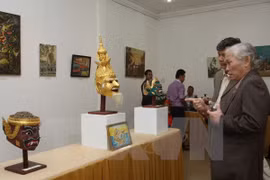 Exposition de sculpture cambodgienne à HCM-Ville