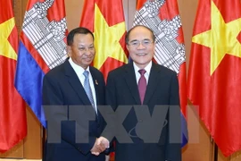 Entretien Nguyen Sinh Hung - Say Chhum